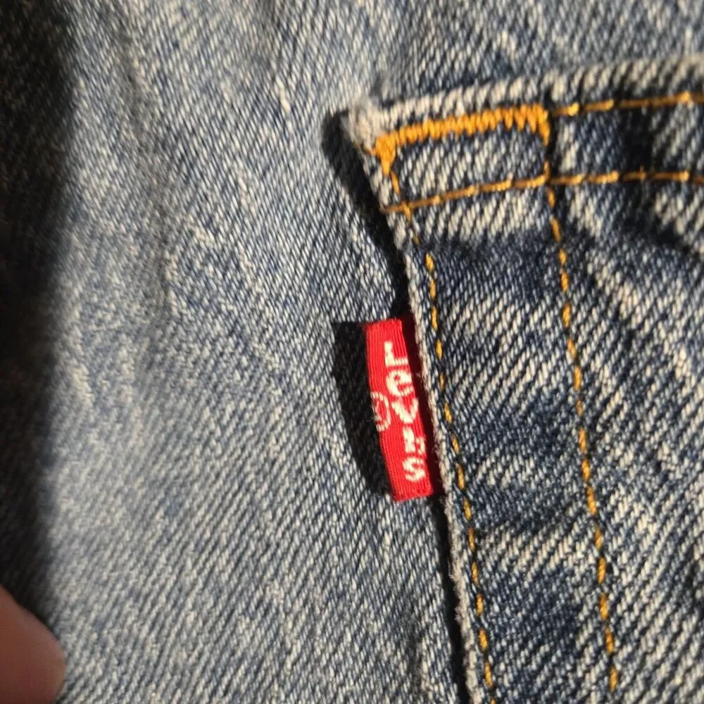 Levis levis 502